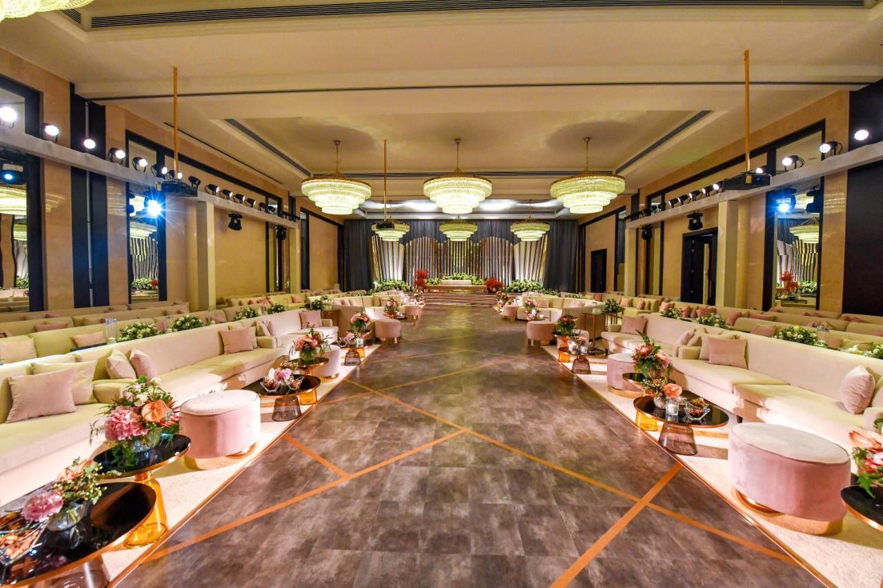 Royal Saray Resort