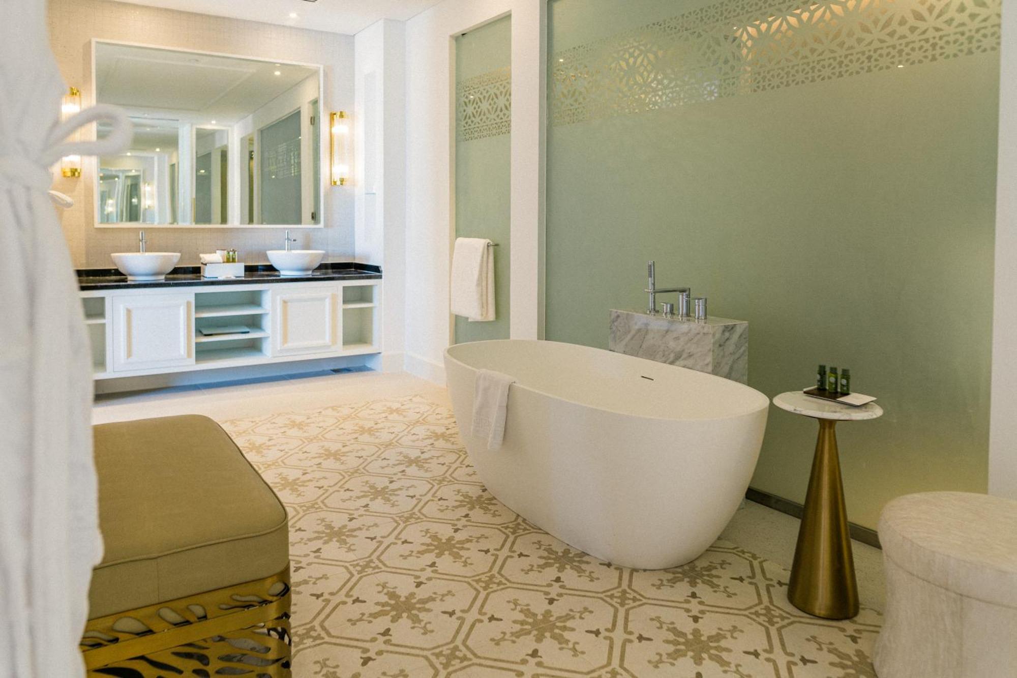 Royal Saray 5* Manama