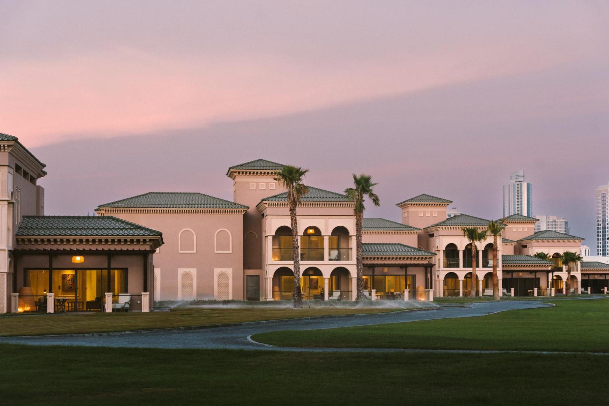 Royal Saray منتجع 5*